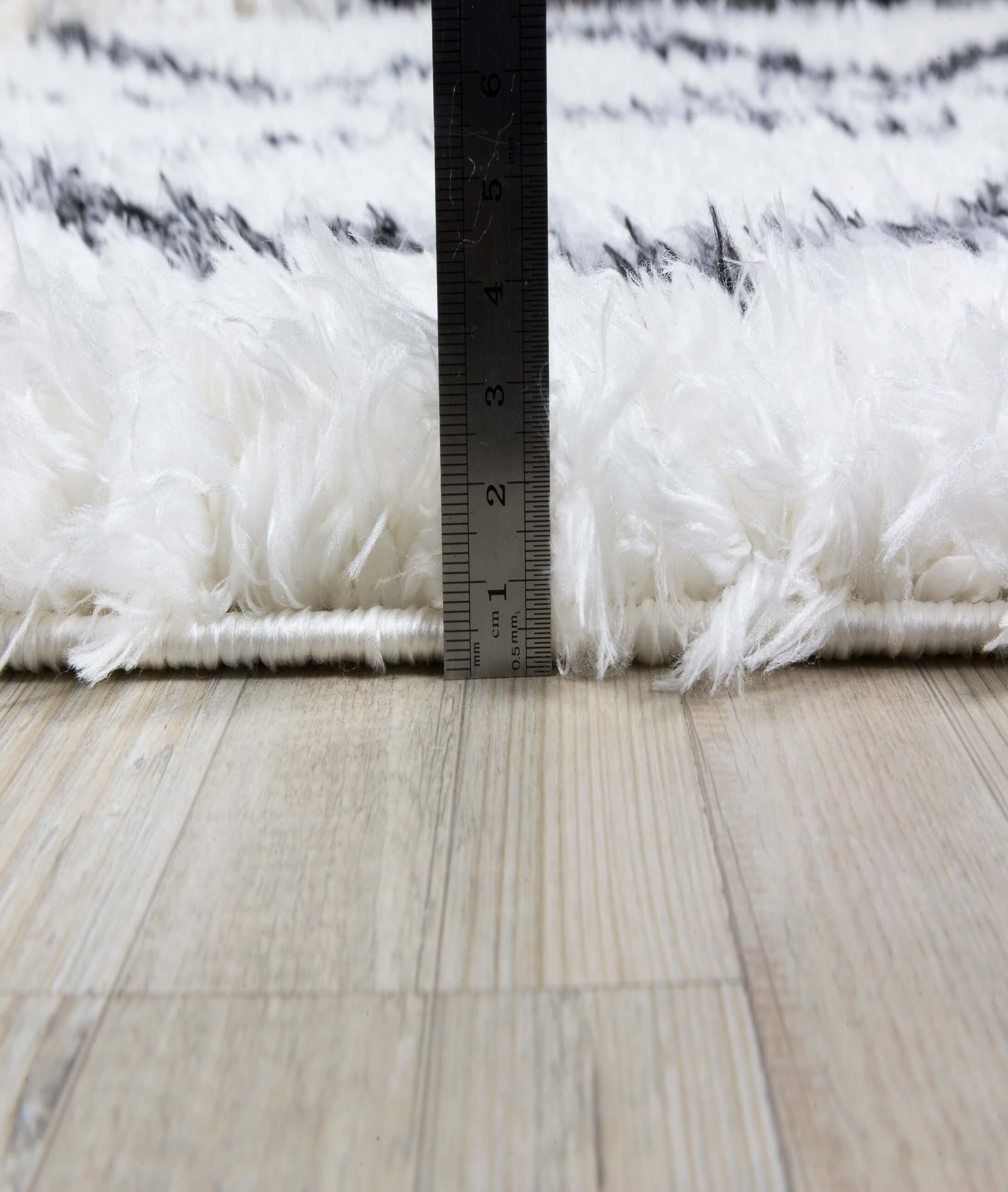 Marakesh White Anthracite Carpet 0420A